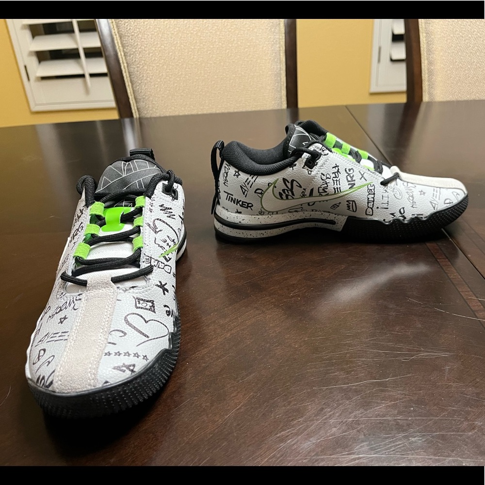 New Nike Air Sesh All Over Print Sneaker Shoes Size US 7 M / 8.5 W - Picture 6 of 12